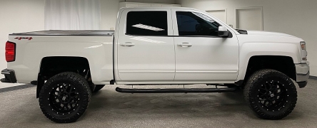 Used 2016  Chevrolet Silverado 1500 4WD Crew Cab LT at Ideal Cars Llc near Mesa&comma; AZ