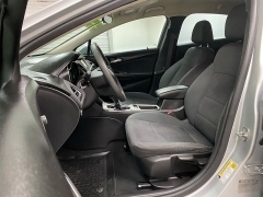 Used 2017  Chevrolet Cruze 4d Sedan LS Auto at Ideal Cars Llc near Mesa&comma; AZ