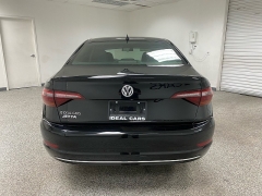 Used 2019  Volkswagen Jetta 4d Sedan 1&period;4T R-Line at Ideal Cars Llc near Mesa&comma; AZ