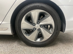 Used 2016  Hyundai Sonata Hybrid 4d Sedan Limited at Ideal Cars Llc near Mesa&comma; AZ