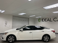 Used 2021  Nissan Altima 2&period;5 SR Sedan at Ideal Cars Llc near Mesa&comma; AZ