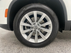 Used 2018  Volkswagen Tiguan Limited 4d SUV 4Motion at Ideal Cars Llc near Mesa&comma; AZ