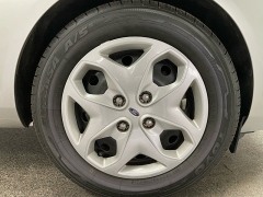 Used 2013  Ford Fiesta 4d Hatchback SE at Ideal Cars Llc near Mesa&comma; AZ