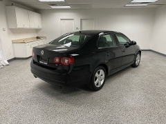 Used 2010 Volkswagen Jetta 4d Sedan 2.5 S Auto/PZEV at Ideal Cars Llc near Mesa, AZ