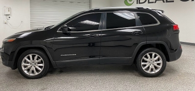 Used 2017  Jeep Cherokee 4d SUV FWD Limited I4 at Ideal Cars Llc near Mesa, AZ