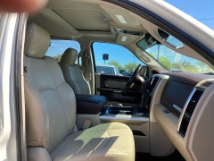 Used 2016  Ram 1500 2WD Crew Cab Laramie at Ideal Cars Llc near Mesa&comma; AZ