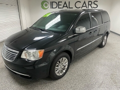  2015 Chrysler Town & Country 4d Wagon Touring L at Ideal Cars Llc near Mesa, AZ