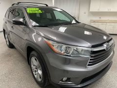 Used 2016  Toyota Highlander 4d SUV AWD Limited Platinum at Ideal Cars Llc near Mesa&comma; AZ
