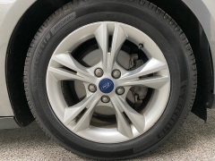 Used 2014  Ford Focus 4d Hatchback SE at Ideal Cars Llc near Mesa&comma; AZ