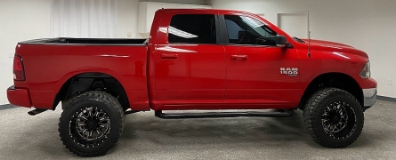 Used 2019  Ram 1500 Classic 4WD Crew Cab SLT at Ideal Cars Llc near Mesa&comma; AZ