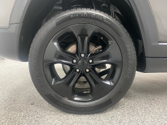 Used 2018  Jeep Compass 4d SUV 4WD Latitude Altitude at Ideal Cars Llc near Mesa&comma; AZ