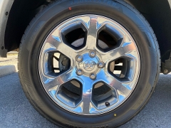 Used 2016  Ram 1500 2WD Crew Cab Laramie at Ideal Cars Llc near Mesa&comma; AZ