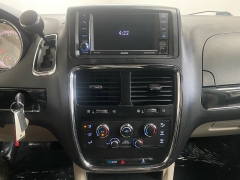 Used 2020  Dodge Grand Caravan 4d Wagon SXT at Ideal Cars Llc near Mesa&comma; AZ