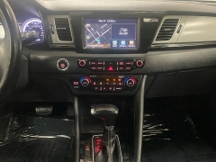 Used 2018 Kia Niro 4d SUV Touring at Ideal Cars Llc near Mesa, AZ