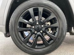 Used 2020  Jeep Grand Cherokee 4d SUV 2WD Laredo Altitude at Ideal Cars Llc near Mesa&comma; AZ