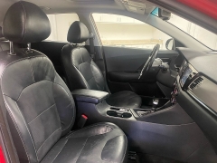 Used 2018 Kia Niro 4d SUV Touring at Ideal Cars Llc near Mesa, AZ