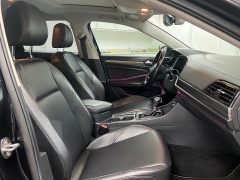 Used 2019  Volkswagen Jetta 4d Sedan 1&period;4T SEL at Ideal Cars Llc near Mesa&comma; AZ