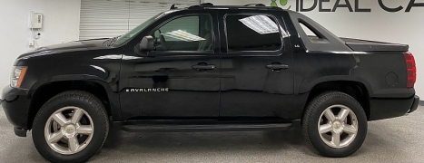 Used 2007  Chevrolet Avalanche 4d SUV RWD LS at Ideal Cars Llc near Mesa&comma; AZ