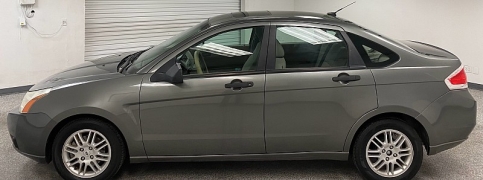 Used 2010  Ford Focus 4d Sedan SE at Ideal Cars Llc near Mesa&comma; AZ