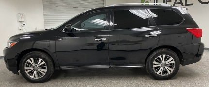 Used 2020  Nissan Pathfinder 4d SUV 4WD SV at Ideal Cars Llc near Mesa&comma; AZ