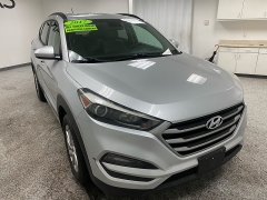 Used 2017  Hyundai Tucson 4d SUV AWD SE at Ideal Cars Llc near Mesa&comma; AZ