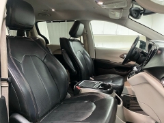 Used 2017  Chrysler Pacifica 4d Wagon Touring-L Plus at Ideal Cars Llc near Mesa&comma; AZ