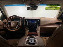 Used 2015  Cadillac Escalade 4d SUV 4WD Platinum at Ideal Cars Llc near Mesa&comma; AZ