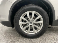 Used 2020  Nissan Rogue 4d SUV AWD SV at Ideal Cars Llc near Mesa, AZ