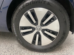 Used 2016  Volkswagen e-Golf 4d Hatchback SE at Ideal Cars Llc near Mesa&comma; AZ