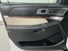 Used 2017  Ford Explorer 4d SUV 4WD Platinum at Ideal Cars Llc near Mesa, AZ