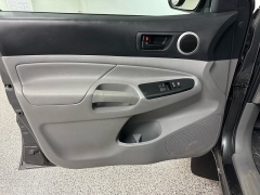 Used 2013  Toyota Tacoma 4WD Access Cab Auto at Ideal Cars Llc near Mesa&comma; AZ