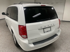 Used 2019  Dodge Grand Caravan 4d Wagon SXT at Ideal Cars Llc near Mesa, AZ