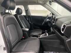 Used 2023  Hyundai Venue Limited IVT at Ideal Cars Llc near Mesa&comma; AZ