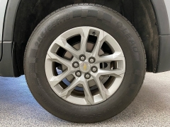 Used 2021  Chevrolet Traverse FWD 4dr LS w&sol;1LS at Ideal Cars Llc near Mesa&comma; AZ