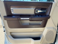 Used 2016  Ram 1500 2WD Crew Cab Laramie at Ideal Cars Llc near Mesa&comma; AZ