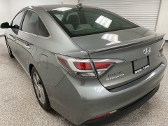 Used 2017  Hyundai Sonata Plug-In Hybrid 4d Sedan at Ideal Cars Llc near Mesa&comma; AZ