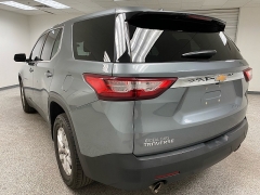 Used 2021  Chevrolet Traverse FWD 4dr LS w&sol;1LS at Ideal Cars Llc near Mesa&comma; AZ