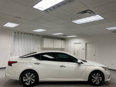 Used 2021  Nissan Altima 2&period;5 SR Sedan at Ideal Cars Llc near Mesa&comma; AZ