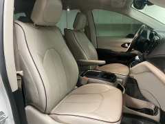 Used 2017  Chrysler Pacifica 4d Wagon Limited at Ideal Cars Llc near Mesa&comma; AZ