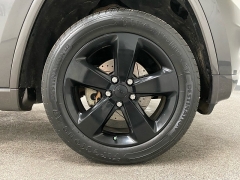 Used 2015  Jeep Grand Cherokee 4d SUV 2WD Laredo Altitude at Ideal Cars Llc near Mesa&comma; AZ