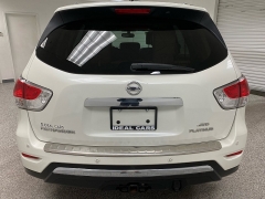 Used 2015  Nissan Pathfinder 4d SUV 4WD Platinum at Ideal Cars Llc near Mesa&comma; AZ
