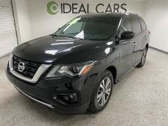  2020 Nissan Pathfinder 4d SUV 4WD SV at Ideal Cars Llc near Mesa&comma; AZ