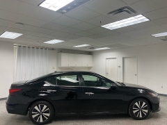 Used 2021 Nissan Altima 2.5 SV Sedan at Ideal Cars Llc near Mesa, AZ