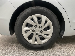 Used 2020  Hyundai Elantra 4d Sedan SE at Ideal Cars Llc near Mesa, AZ