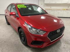 Used 2020  Hyundai Accent 4d Sedan SE Auto at Ideal Cars Llc near Mesa&comma; AZ