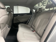 Used 2016  Hyundai Sonata Hybrid 4d Sedan Limited at Ideal Cars Llc near Mesa&comma; AZ