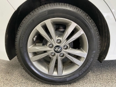 Used 2017  Hyundai Elantra 4d Sedan SE Auto at Ideal Cars Llc near Mesa&comma; AZ