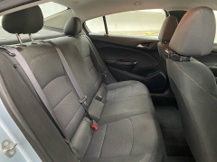 Used 2017  Chevrolet Cruze 4d Sedan LS Auto at Ideal Cars Llc near Mesa&comma; AZ