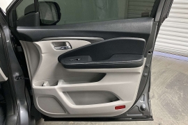 Used 2017 Honda Pilot 4d SUV AWD EX at Ideal Cars Llc near Mesa, AZ