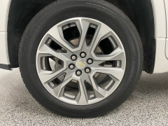 Used 2021  Chevrolet Traverse FWD 4dr Premier at Ideal Cars Llc near Mesa, AZ